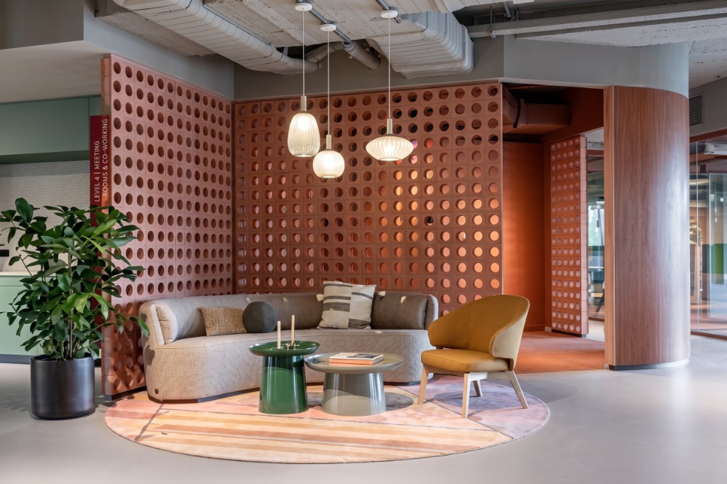 Interior Squad Corporate Lounge & Breakout Architecture